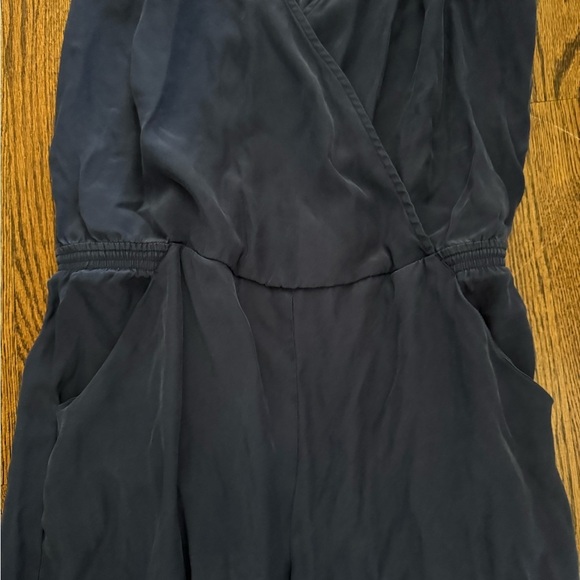 Parker Elegant Navy Silk Jumpsuit, Size Large, Fitted, Jogger Bottom, Never Worn - Picture 4 of 6